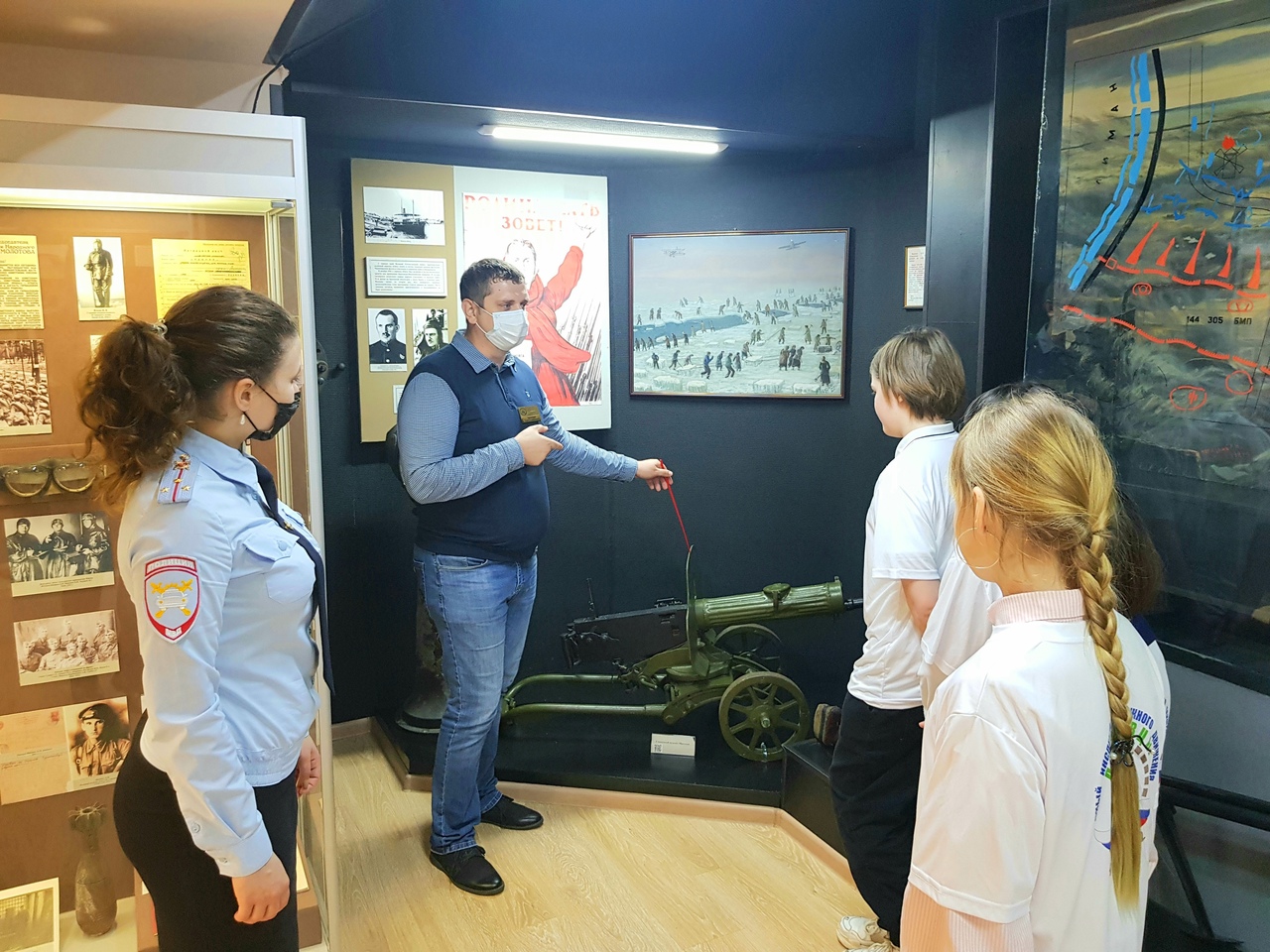 Полицейские Ейского района организовали для учащихся школ экскурсию в музей